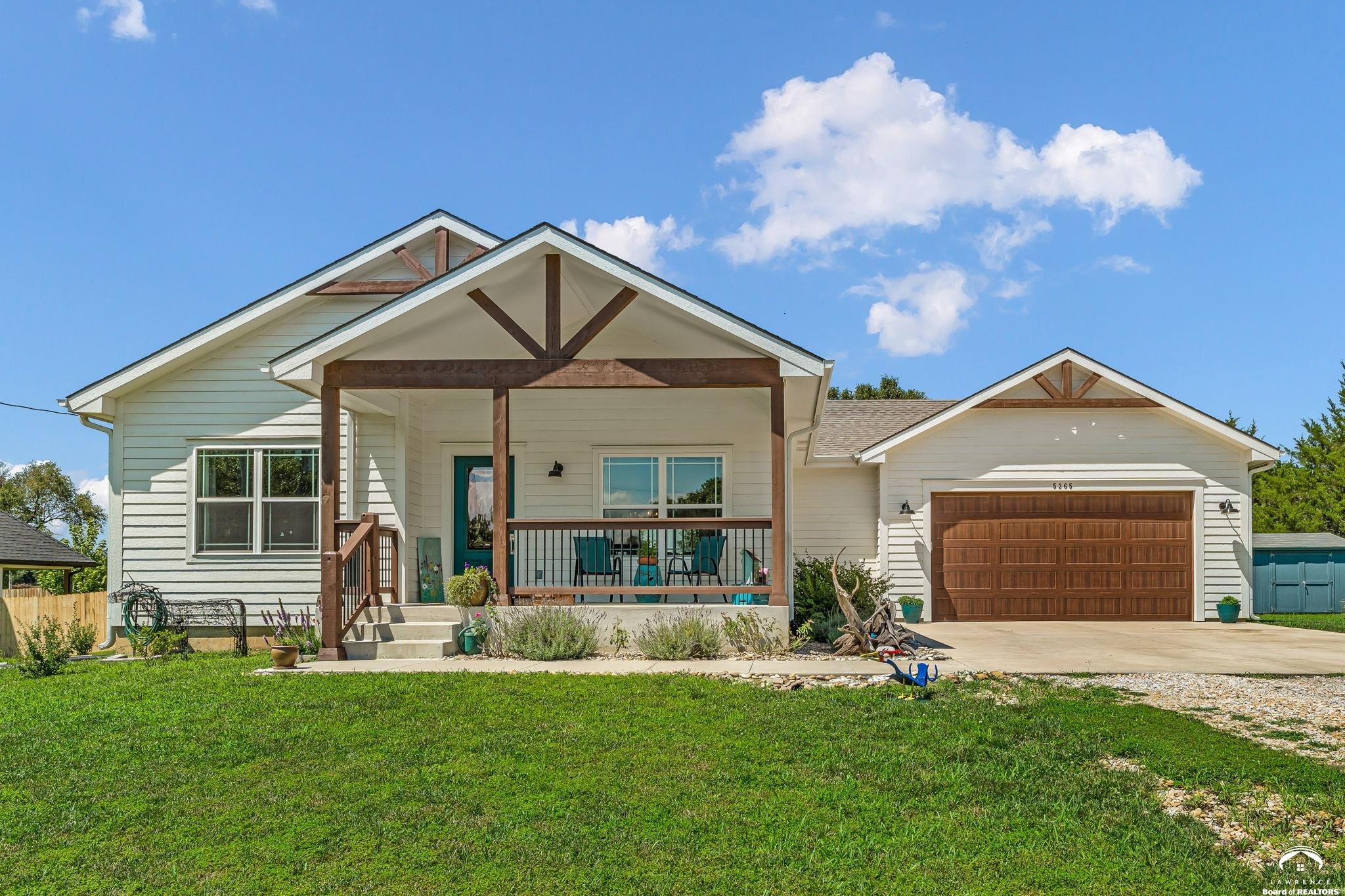 5365 Choctaw Lane — photo