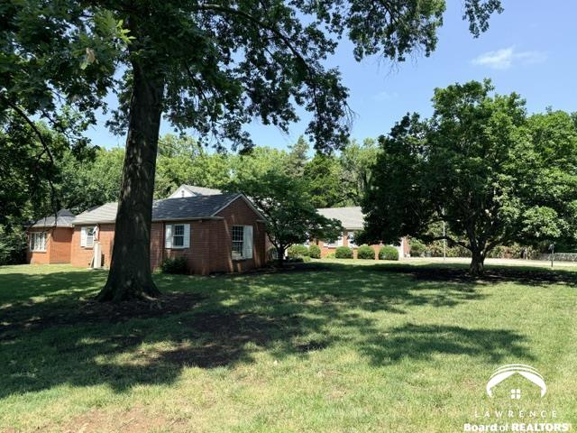 735 Sunset Drive — photo