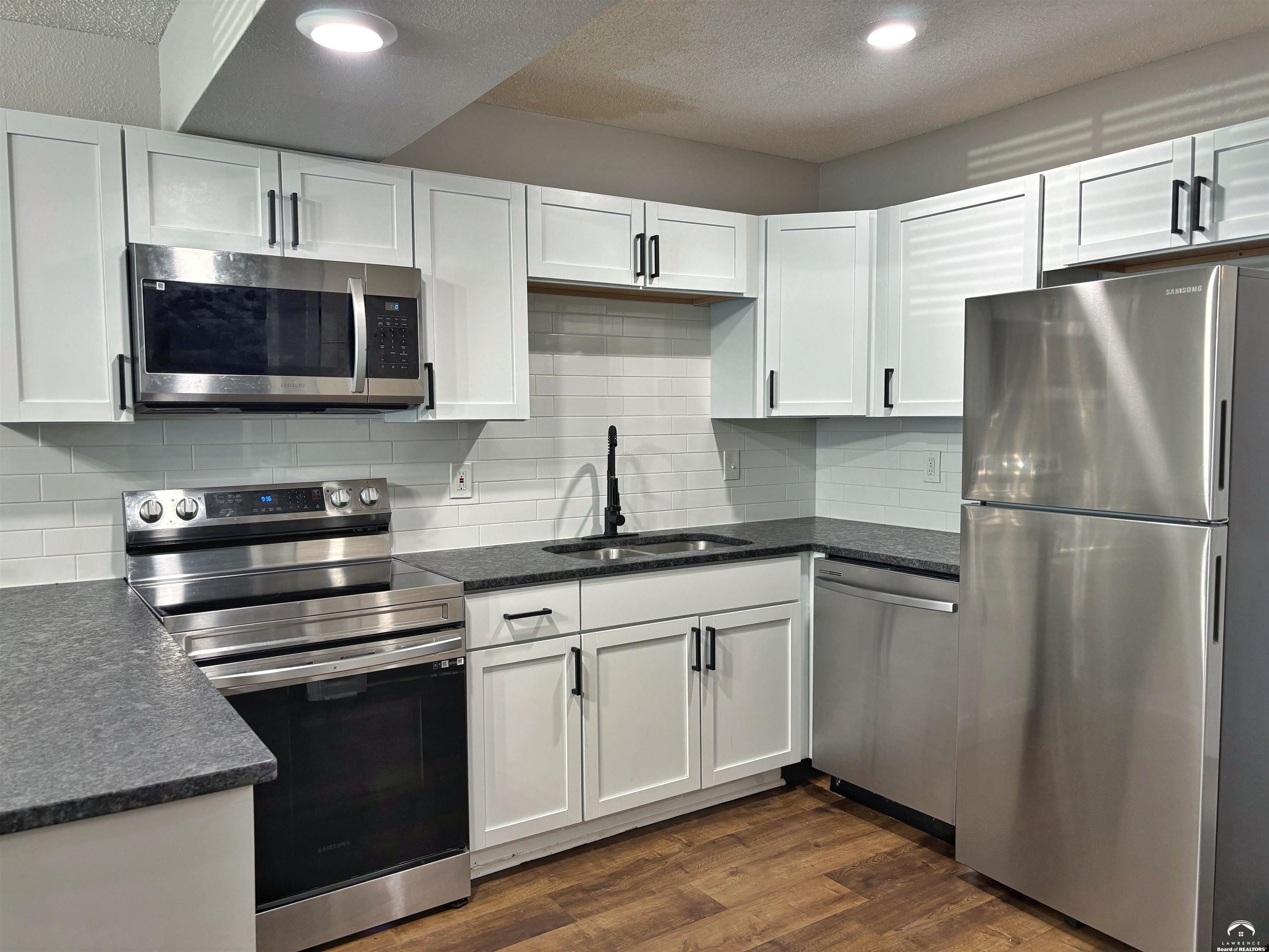 1502 W 25th Court D3 — photo