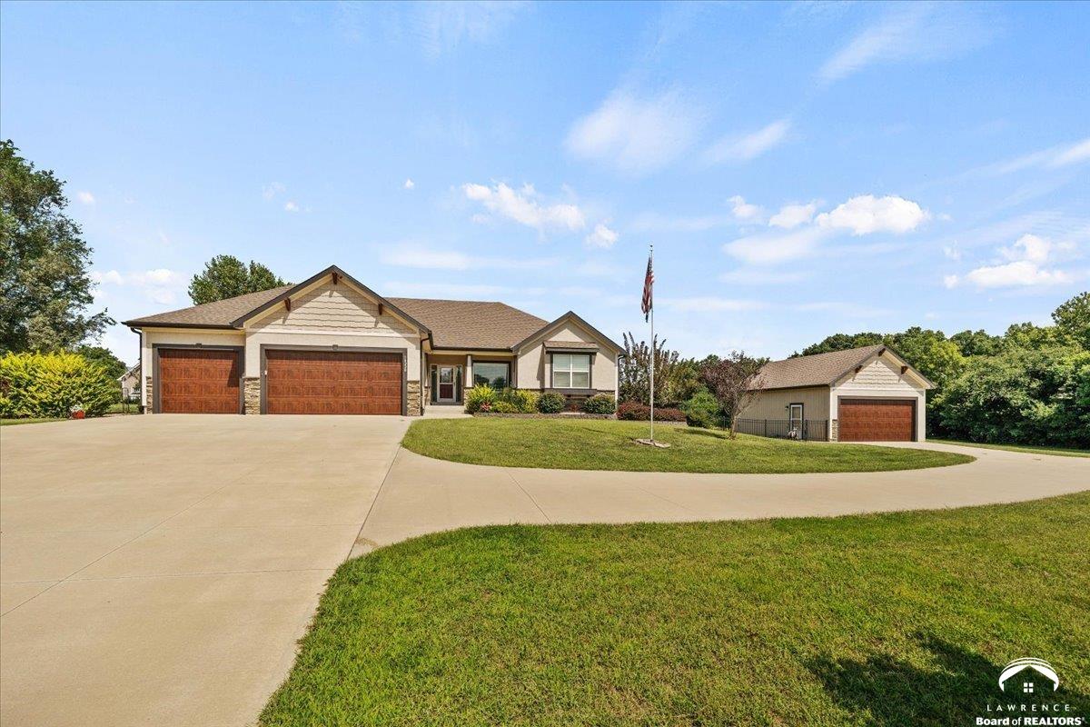 18220 Prairie View Drive — photo