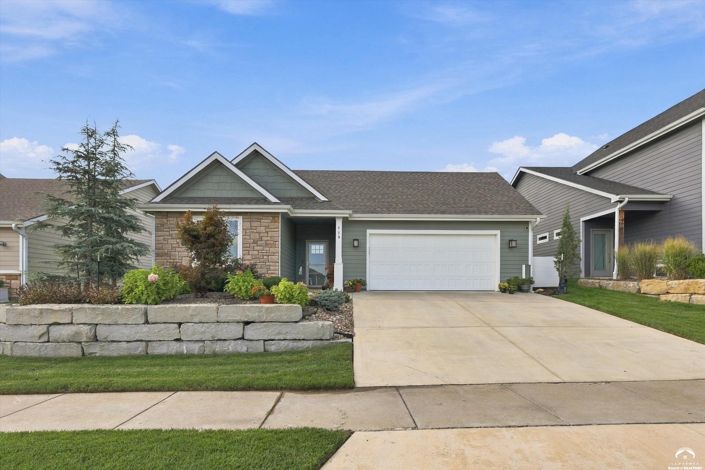 419 N Daylily Drive — photo