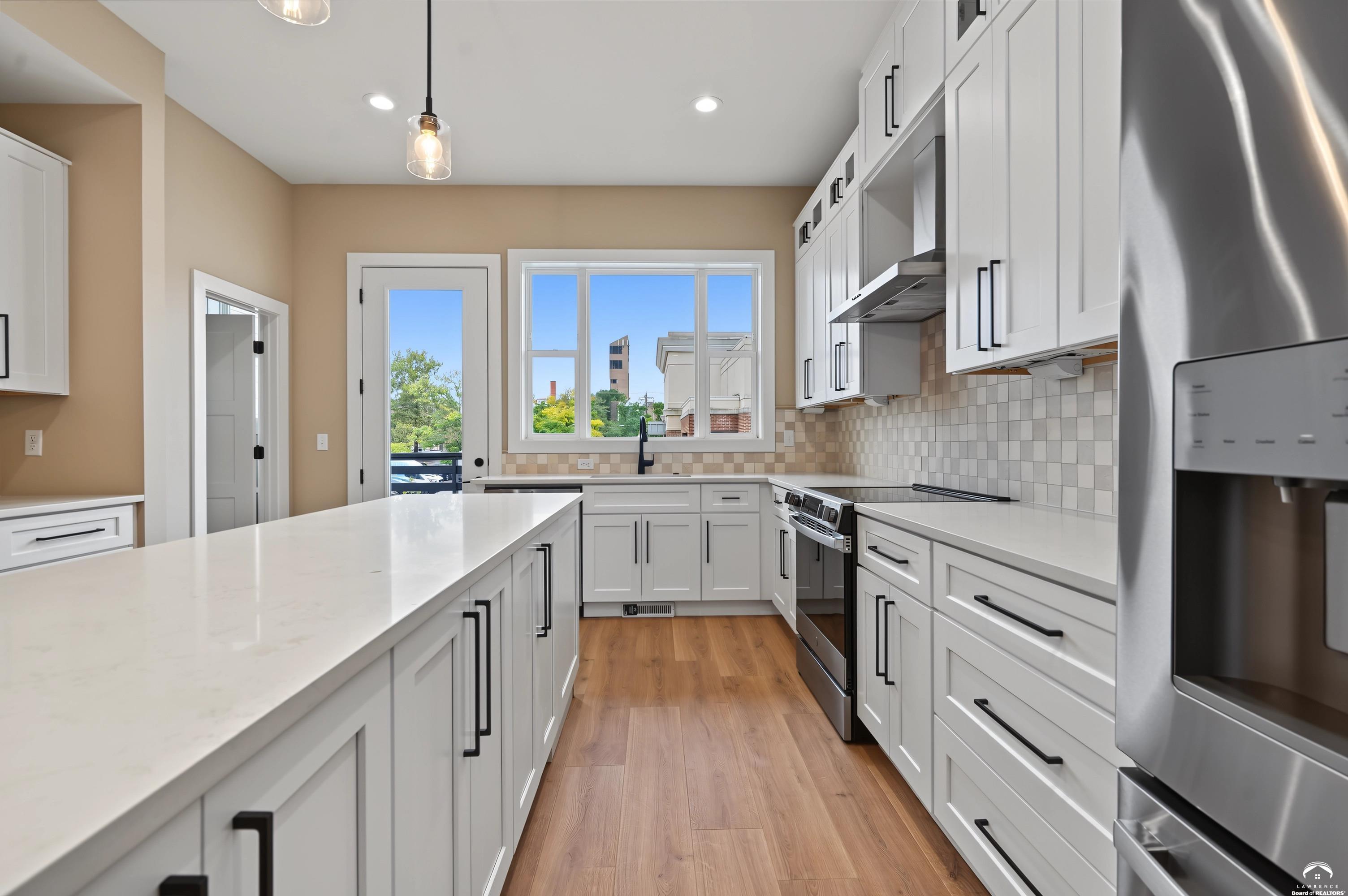 705 Rhode Island Street Unit H — photo