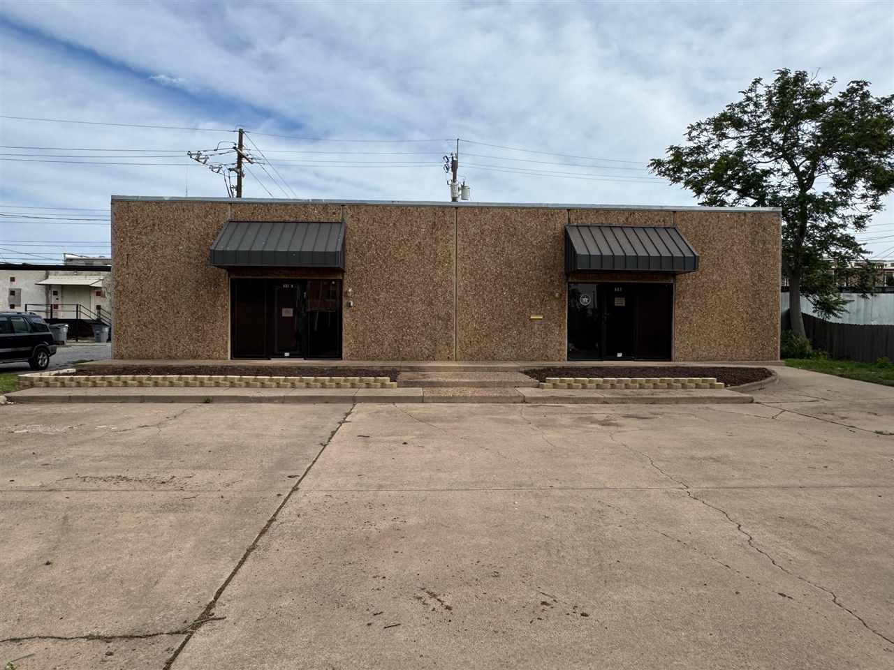 607 SW E Ave — photo