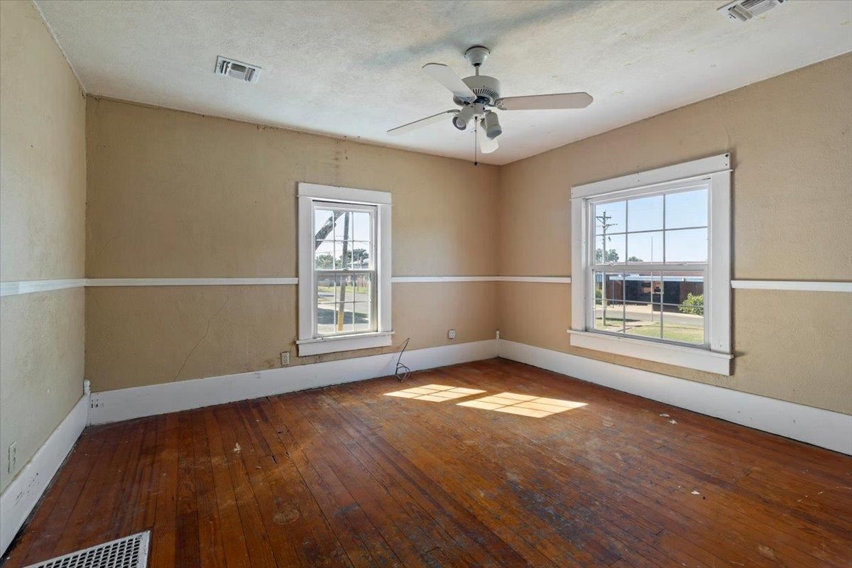 206 E Nebraska Avenue, Walters, OK — photo 3