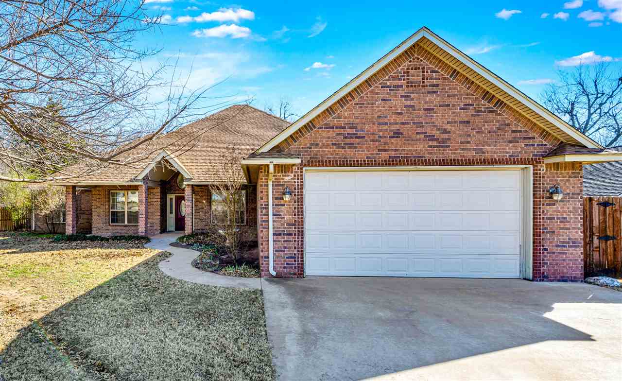 302 Timber Creek Cir — photo