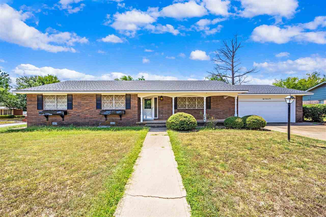 806 Park — photo