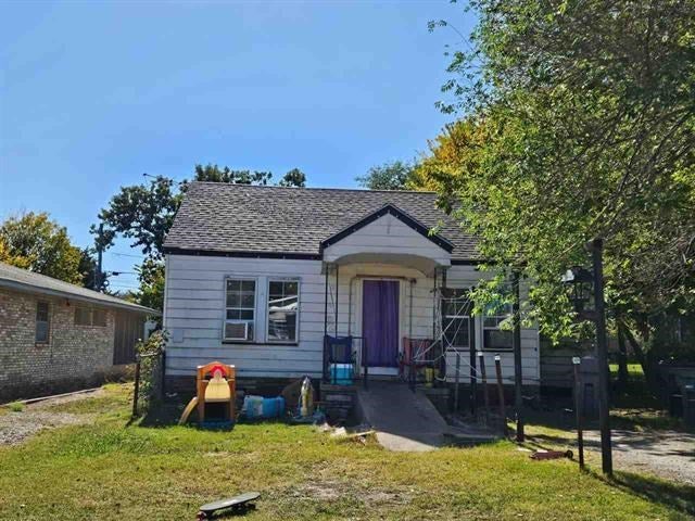 706 SW McKinley Ave — photo