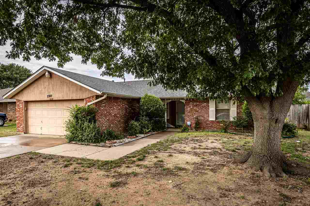 7207 NW Willow Creek Dr — photo