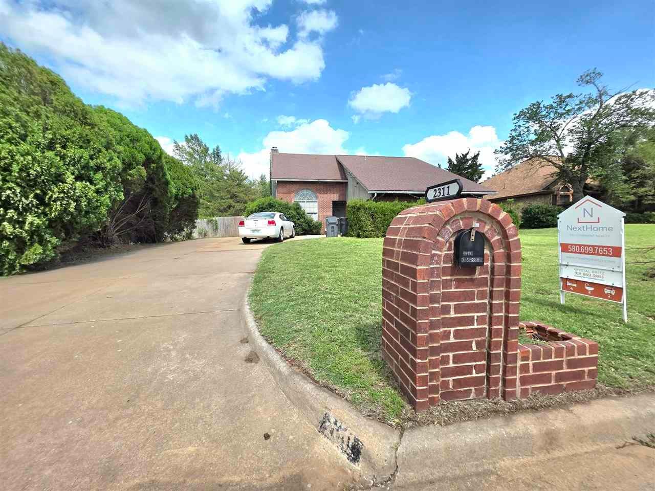 2311 NE Kingsbriar — photo