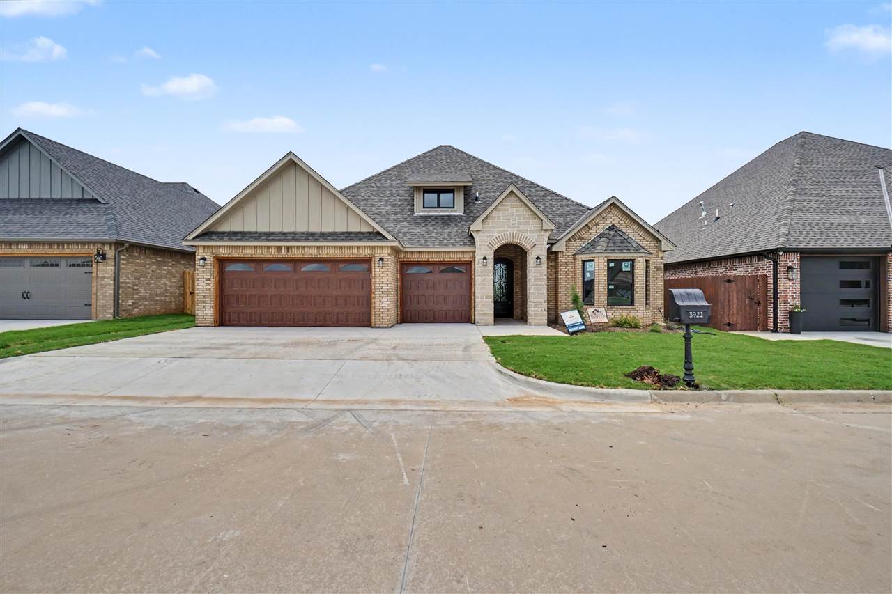3921 NE Water Edge Dr — photo