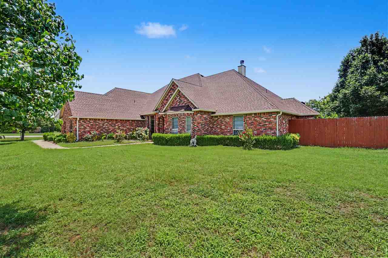 1 NW Shelter Lake Dr — photo