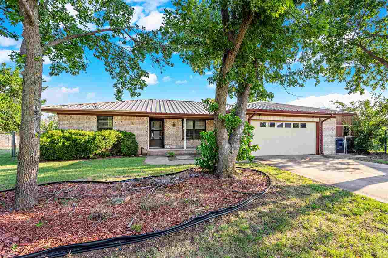 1309 Whisenant Ct — photo