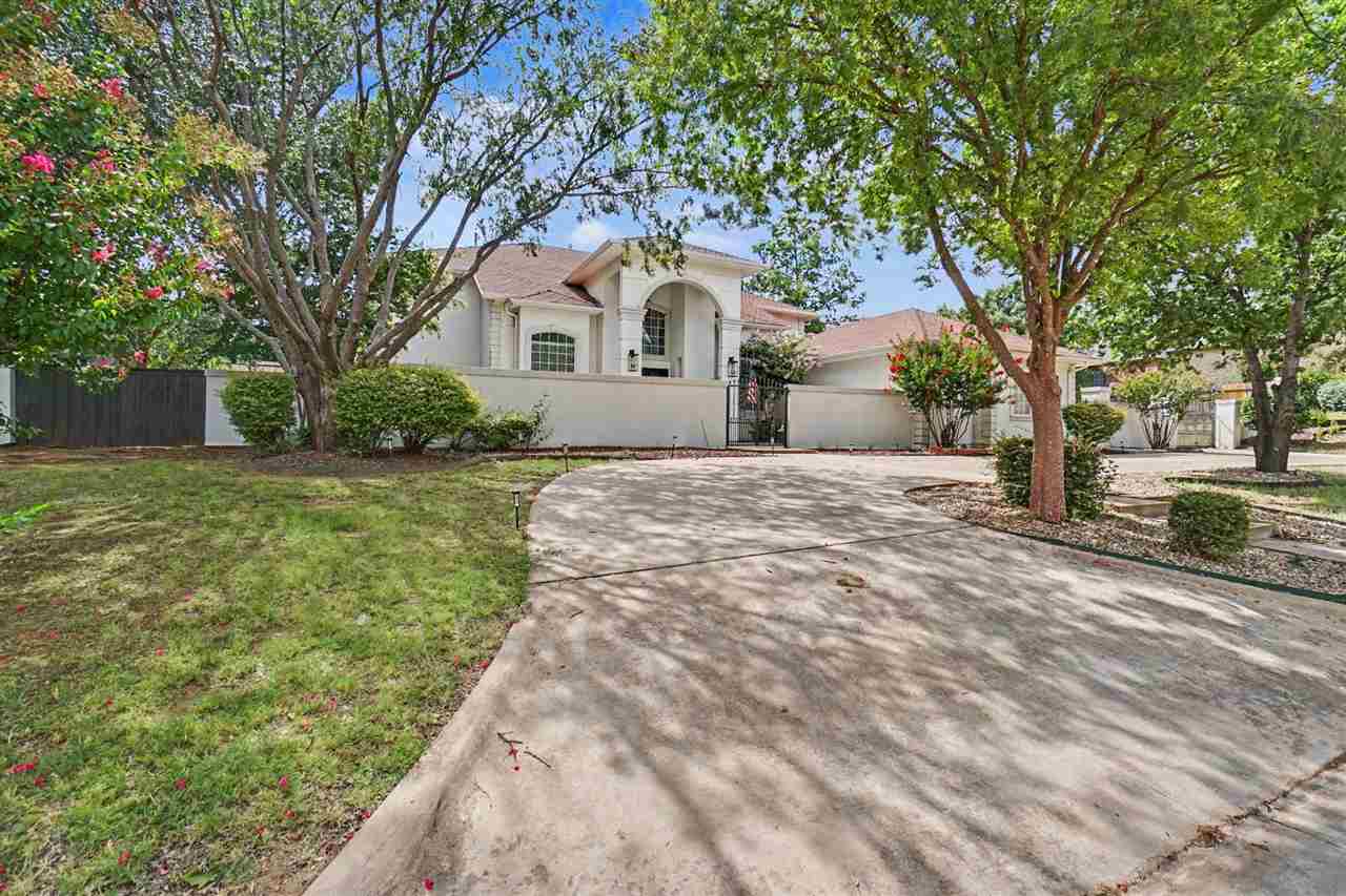 2602 NW Lake Ridge Dr — photo