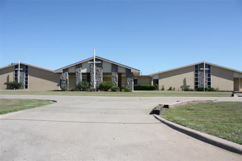 5309 W Gore Blvd — photo