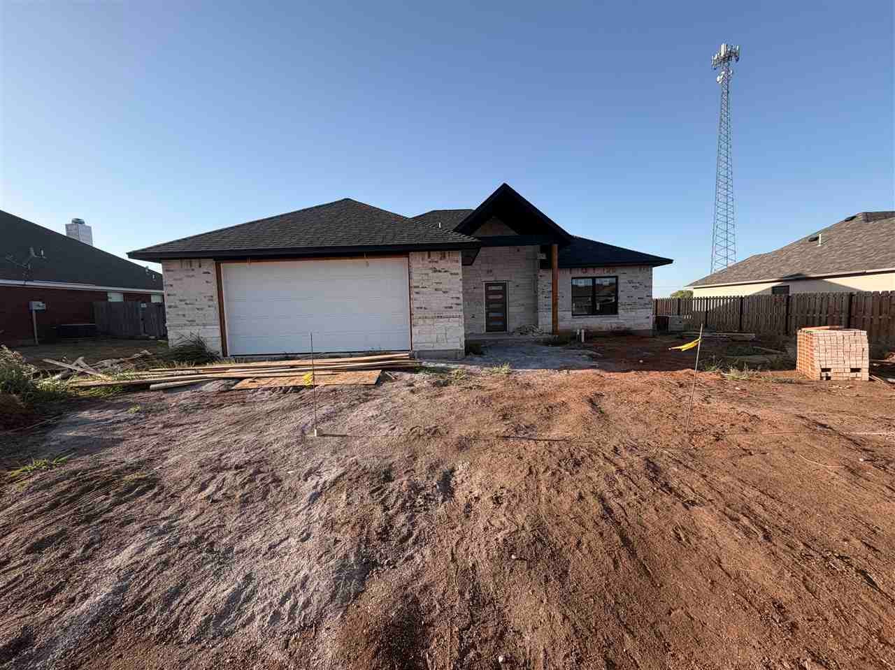 206 Meadowlark Ln — photo