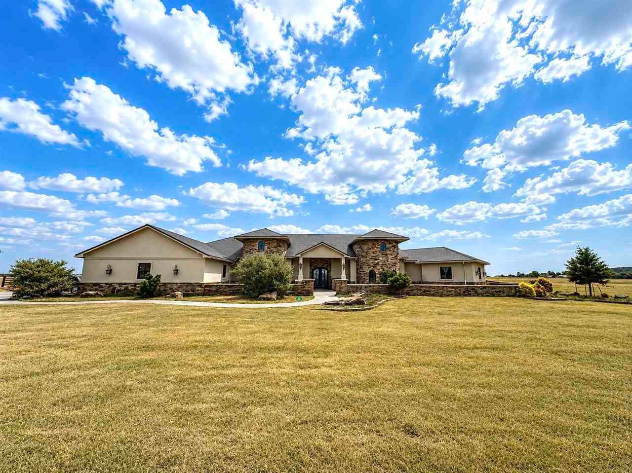 350 NW Hilliary Ln — photo