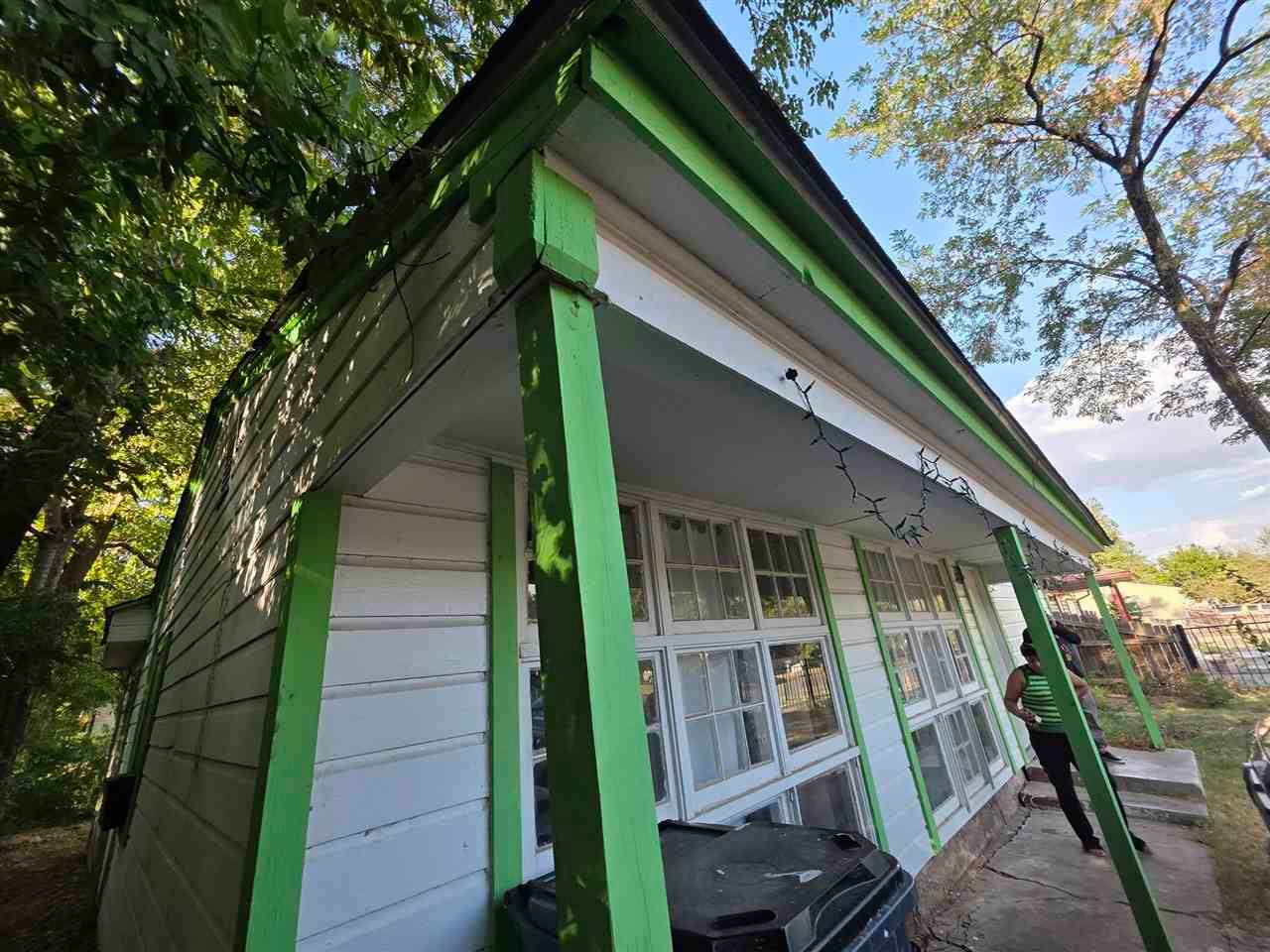 2713 SW I Ave — photo