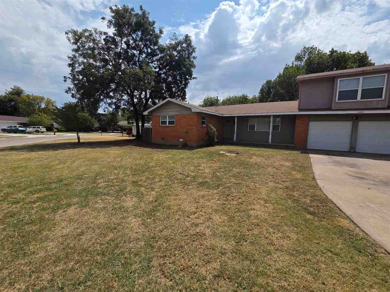 4302 NW Santa Fe Avenue — photo