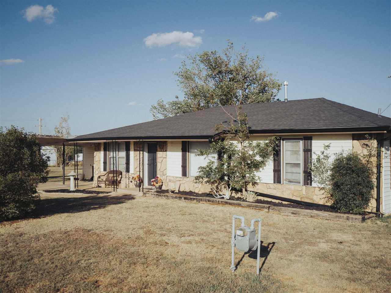 317 S Hillside Road, Apache, OK 73006 — photo 3