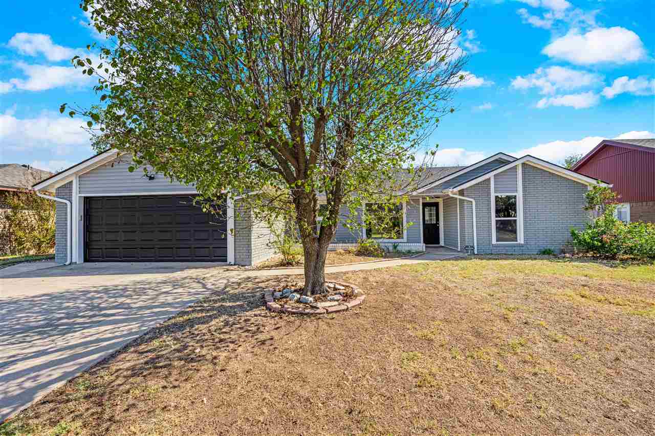712 SW Chaucer Circle — photo