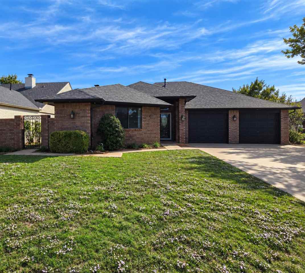 636 NW Waterford — photo