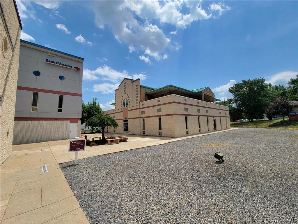 1104 Van Buren Road 2nd Floor — photo