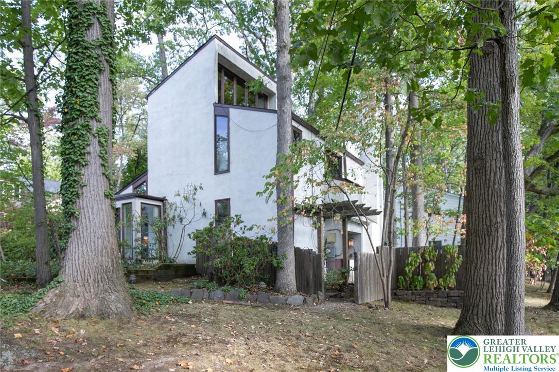 195 Lafayette Street — photo