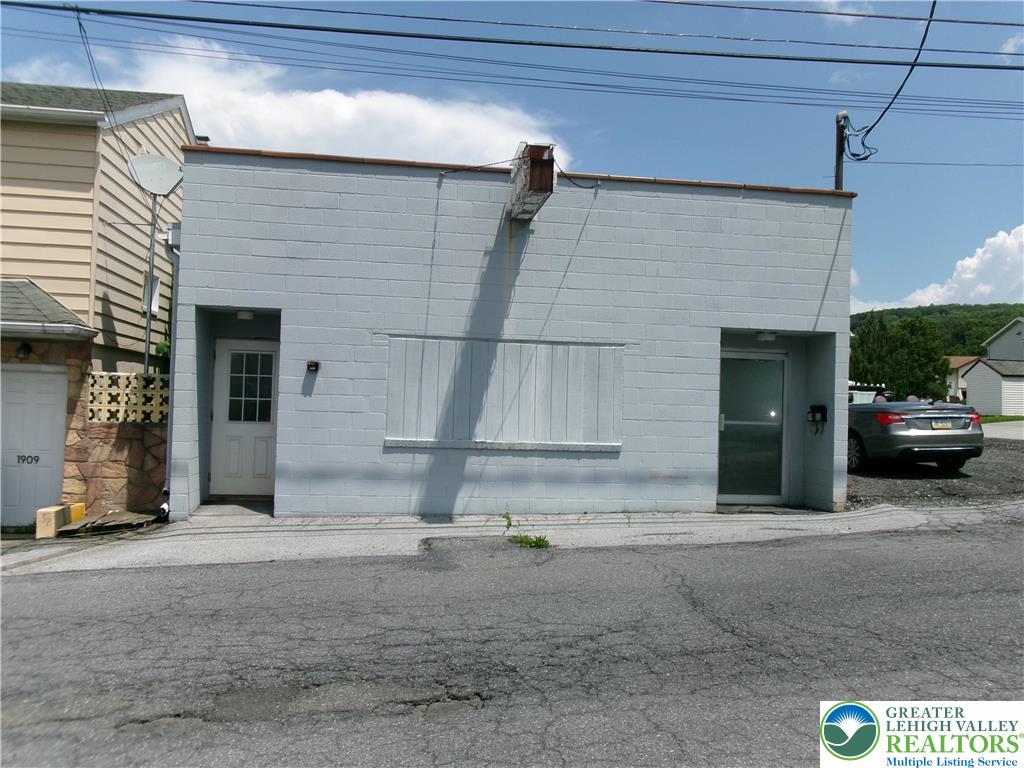 1911 South Bradford Street — photo