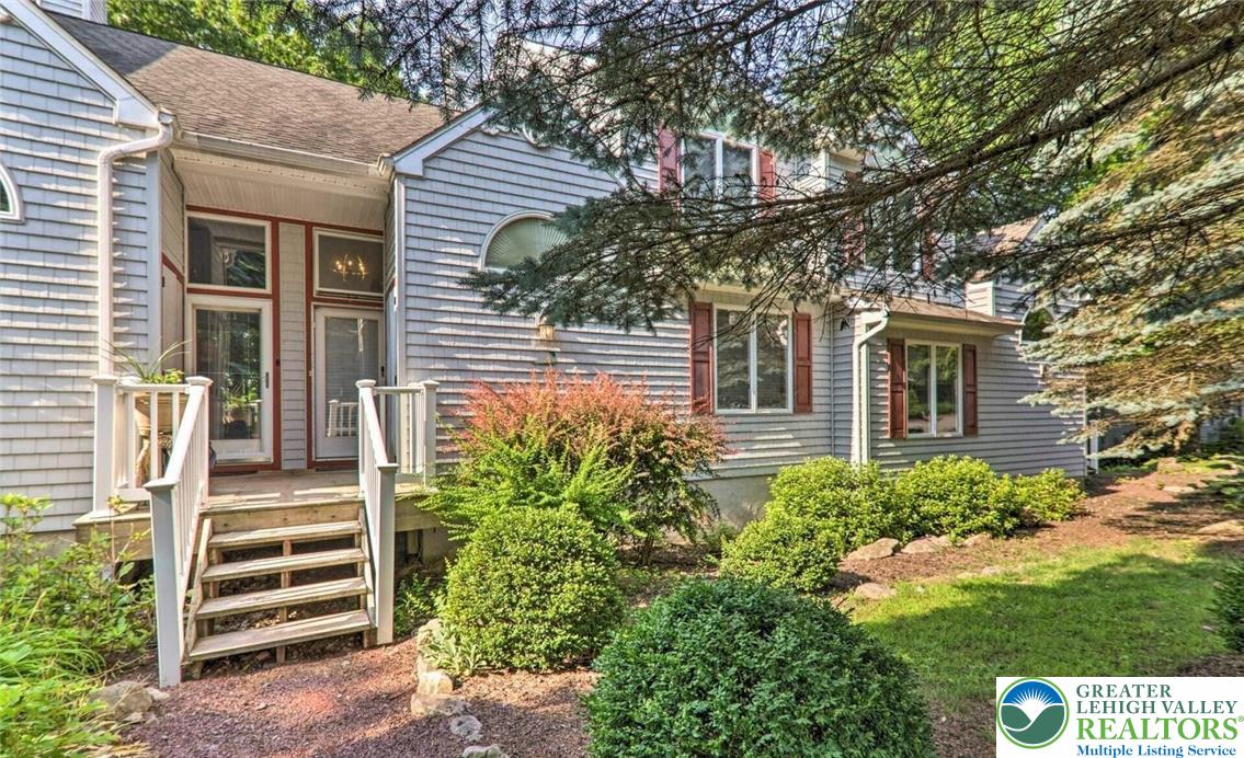 102 Laurelwoods Drive — photo