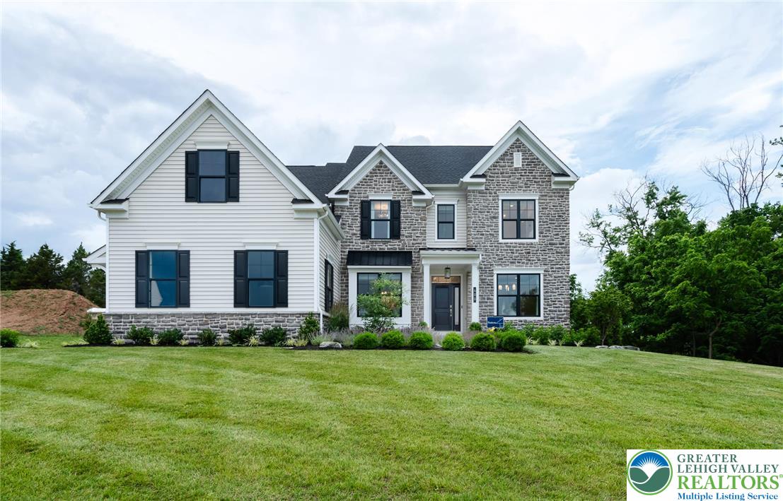 5401 Red Oak Drive — photo