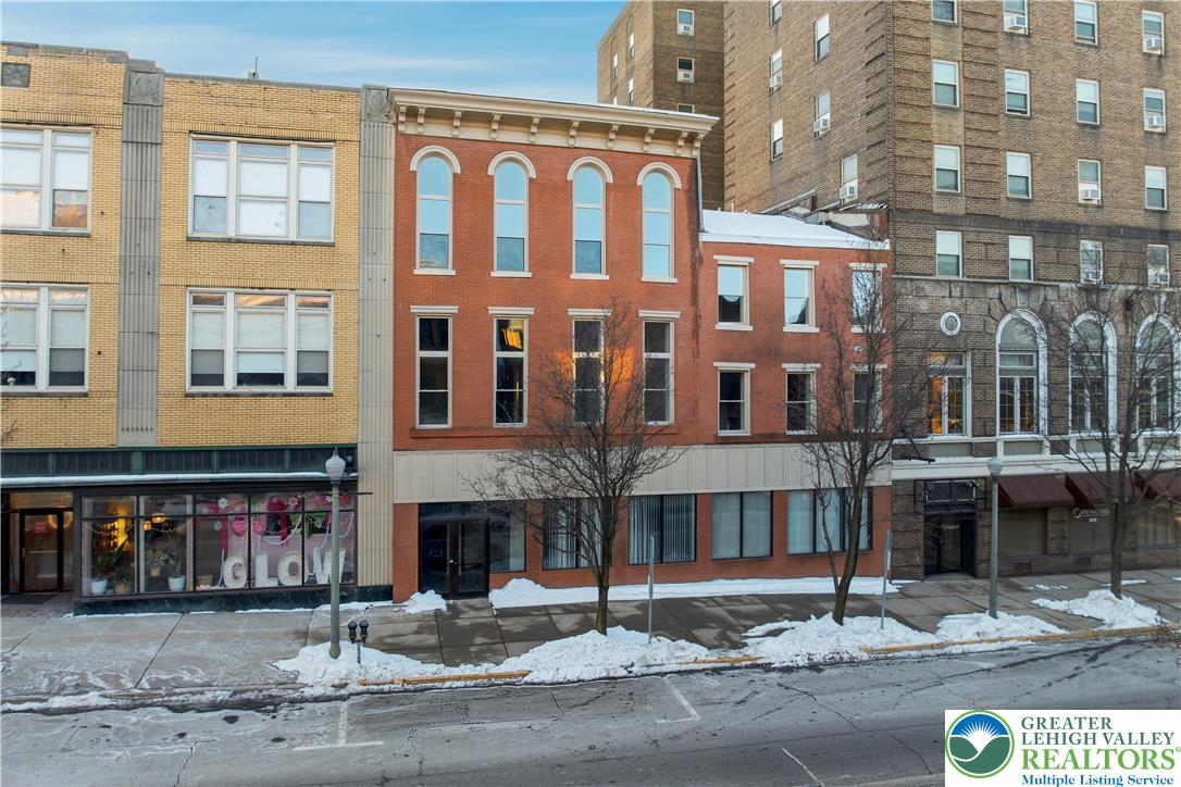 109 South Centre Street 7 — photo