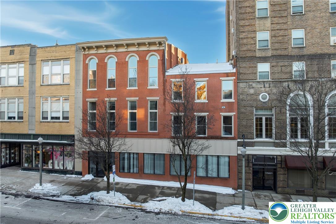 109 South Centre Street 8 — photo