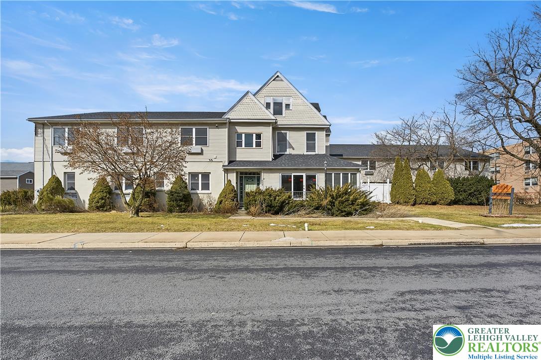 659 Broad Street — photo