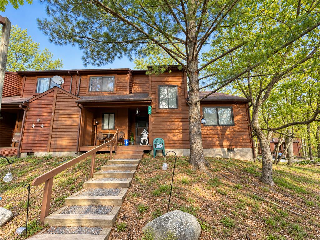 524 Wales Court — photo