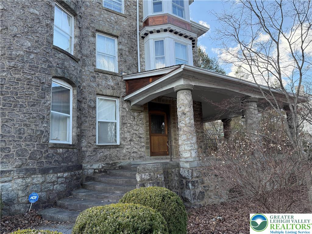 700 Mixsell Street — photo
