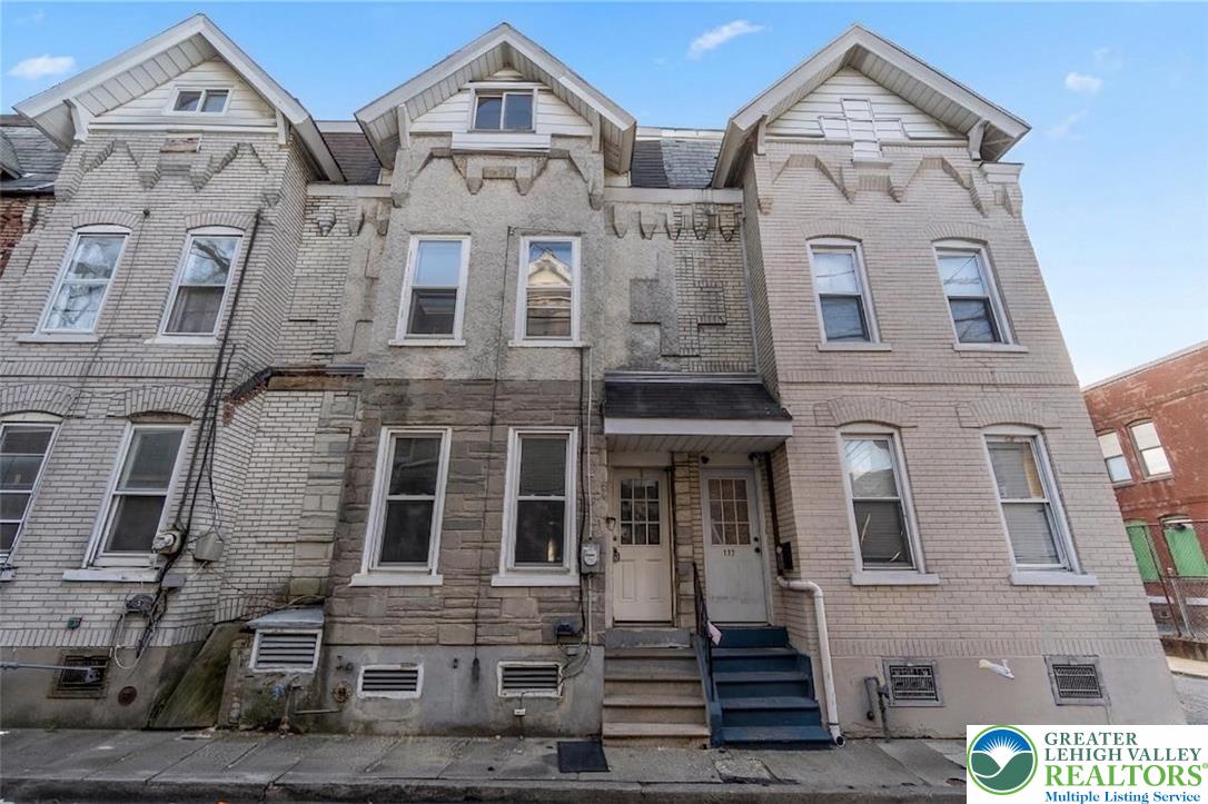 120 North Poplar Street — photo