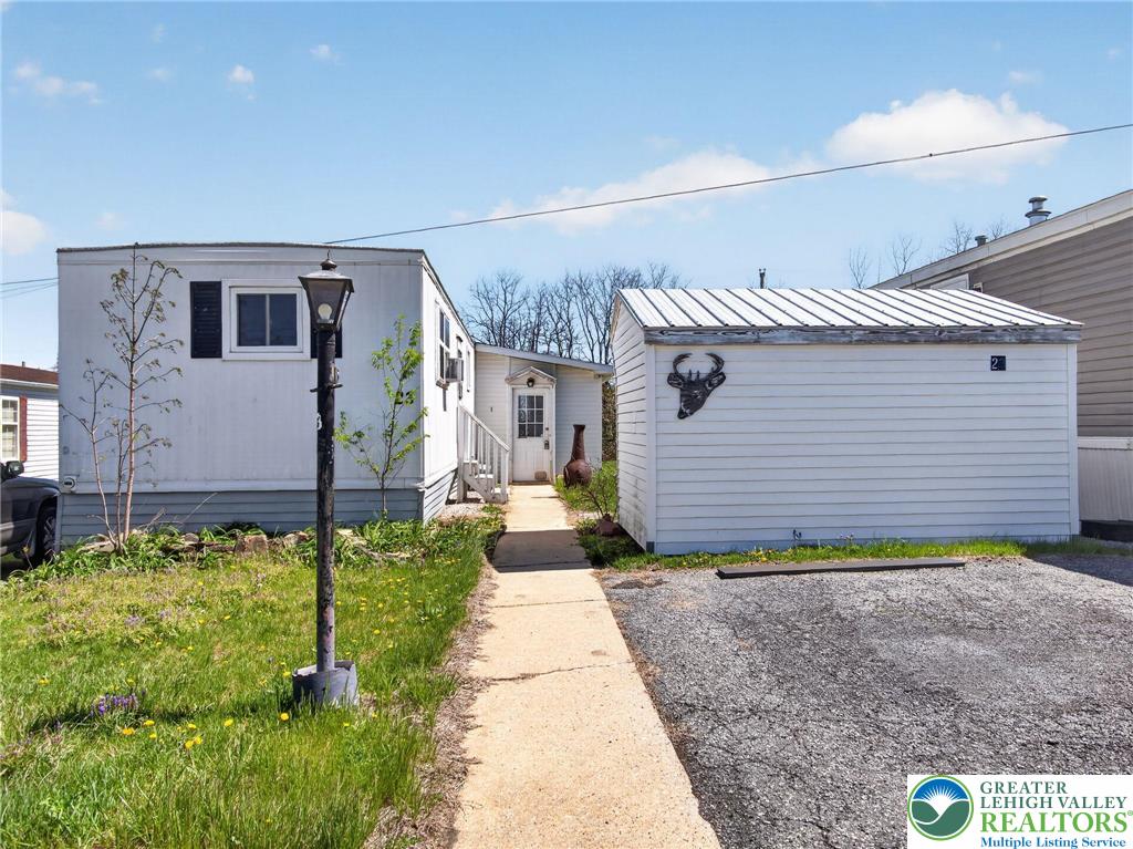 23 Roth Avenue — photo