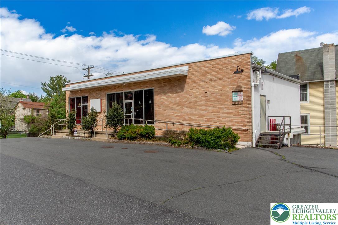 720 Easton Road, Riegelsville Boro, PA 18077