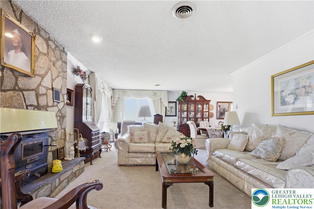 3249 rim Road, Bethlehem Twp PA 18020 — photo 2