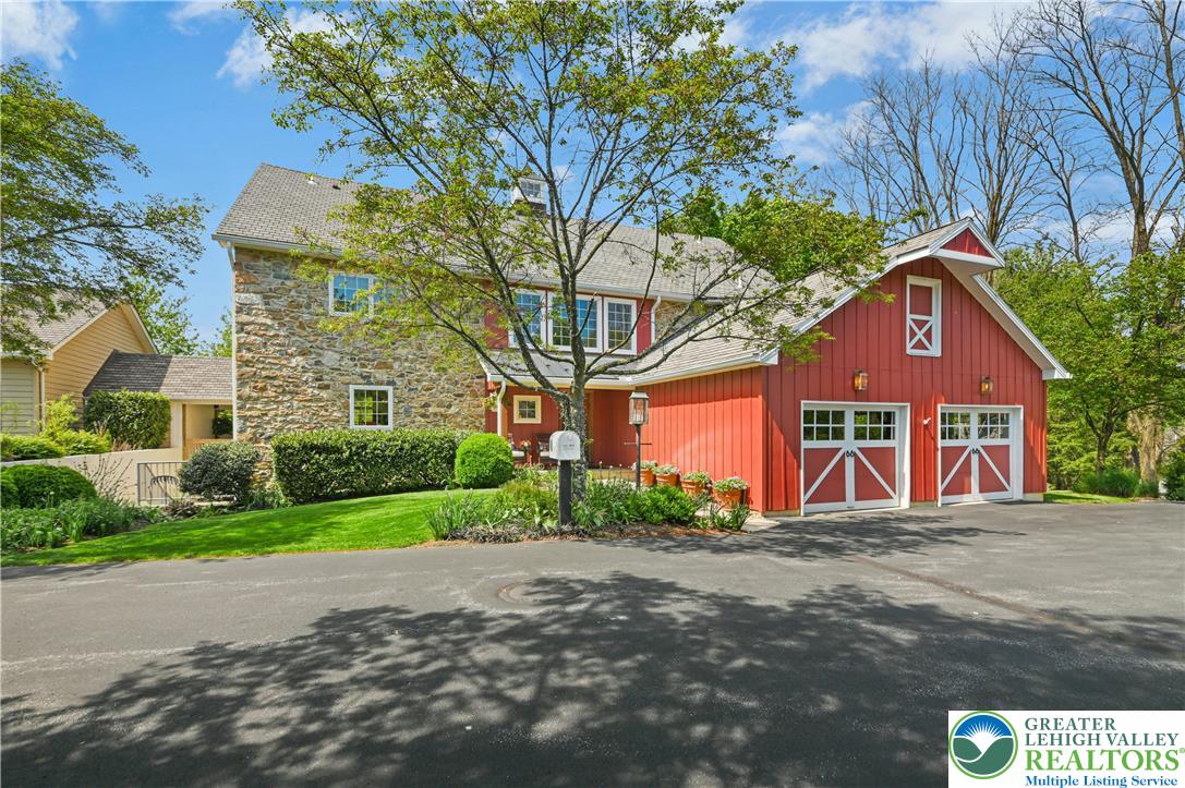 4641 Old Bethlehem Pike — photo