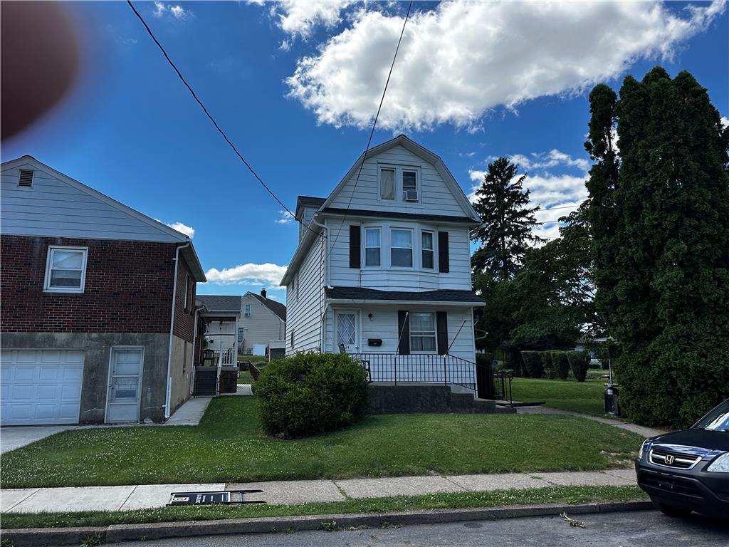 134 East High Street — photo