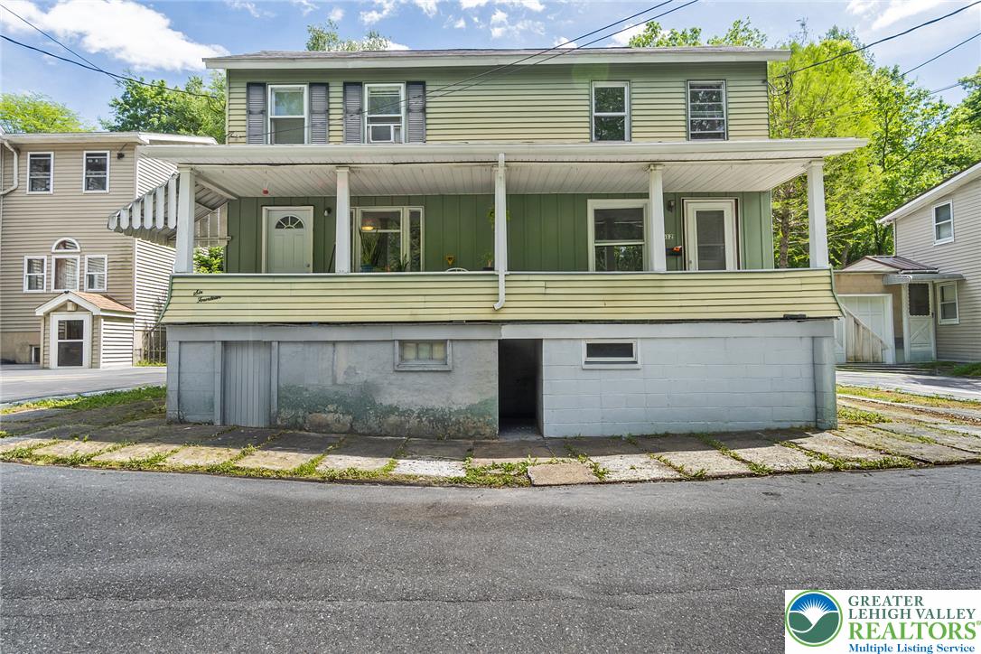 612 East Front Street — photo