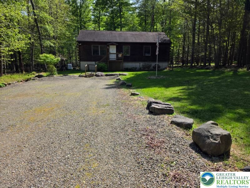 1037 Maplewood Drive — photo