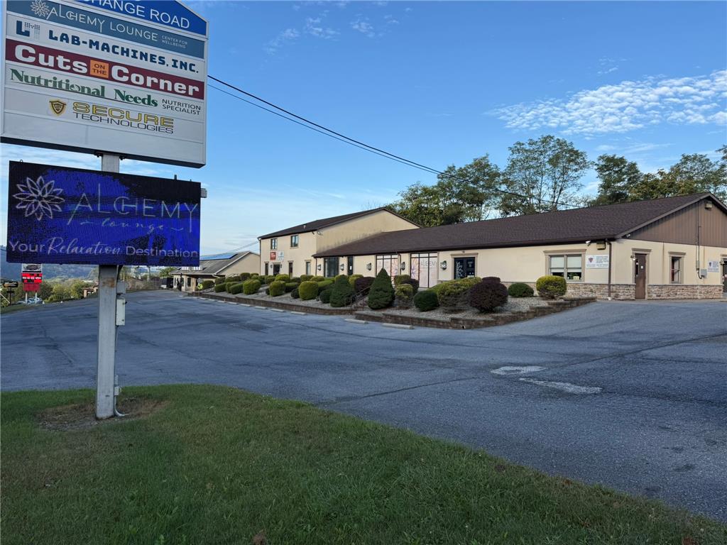 450 Interchange Road 103 — photo