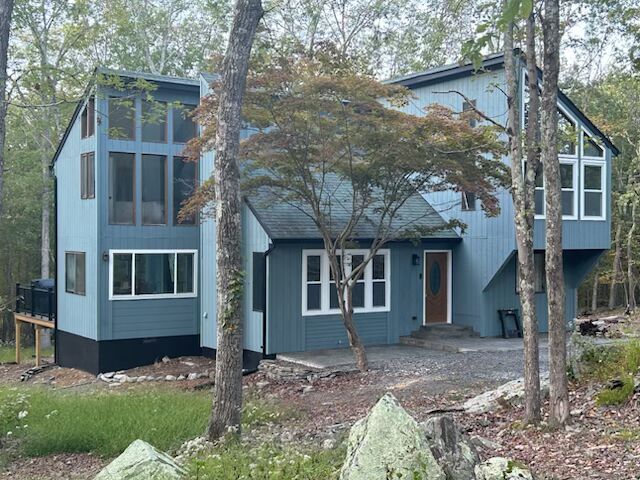 142 Saunders Drive — photo