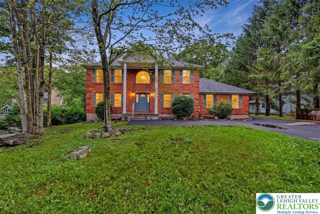 564 Cayuga Drive — photo