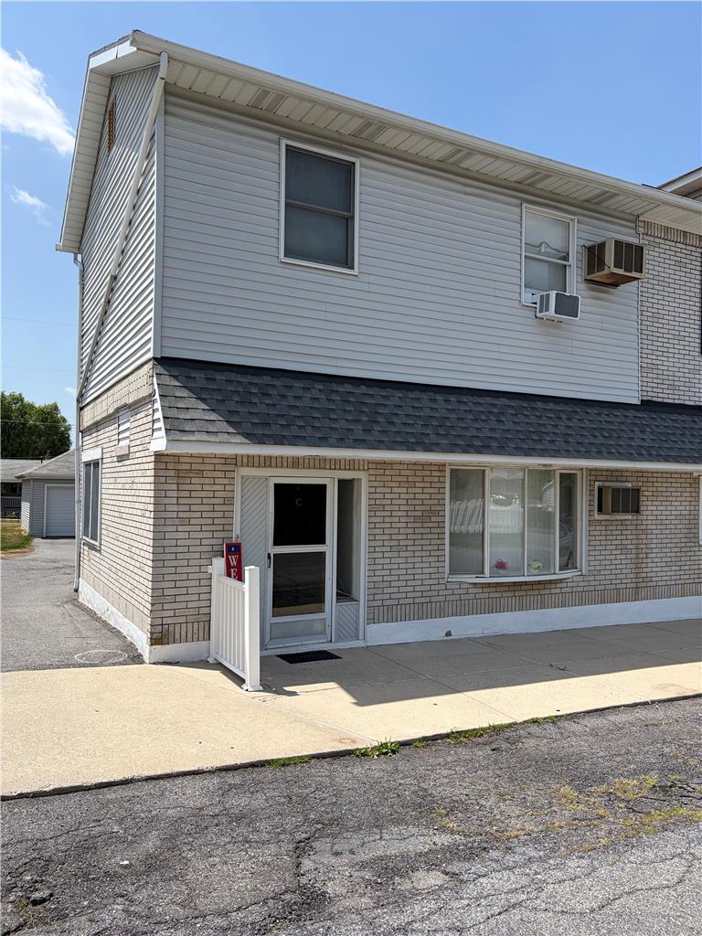 3550 Linden Street Apt. C — photo