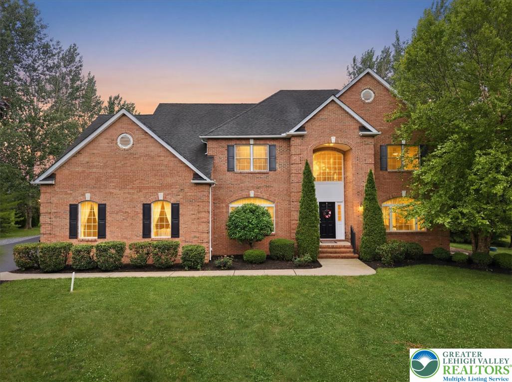 4559 Oakwood Lane — photo