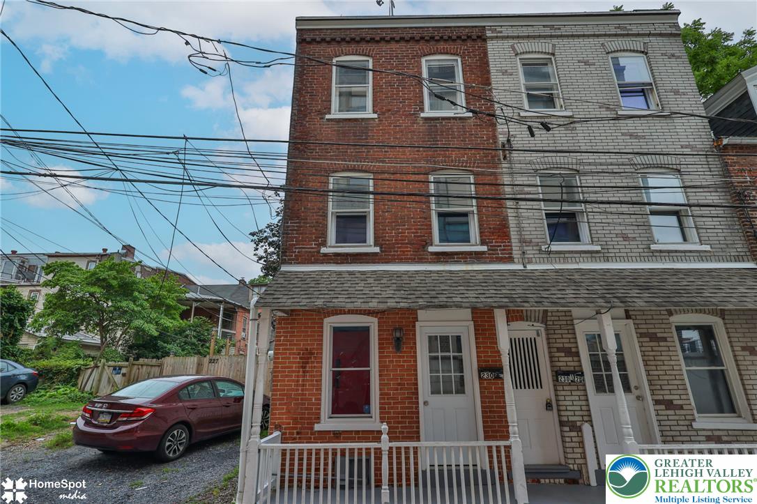 230 North Nagle Street — photo