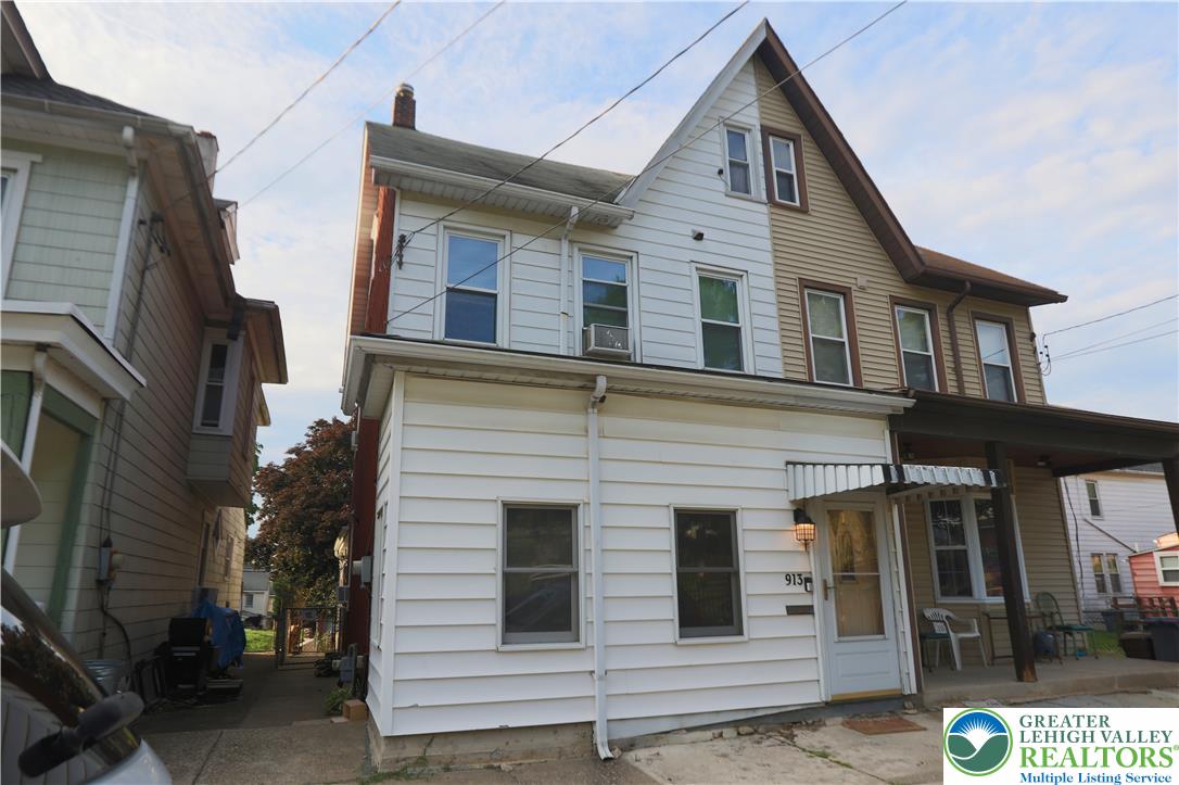 913 West Lincoln Street — photo